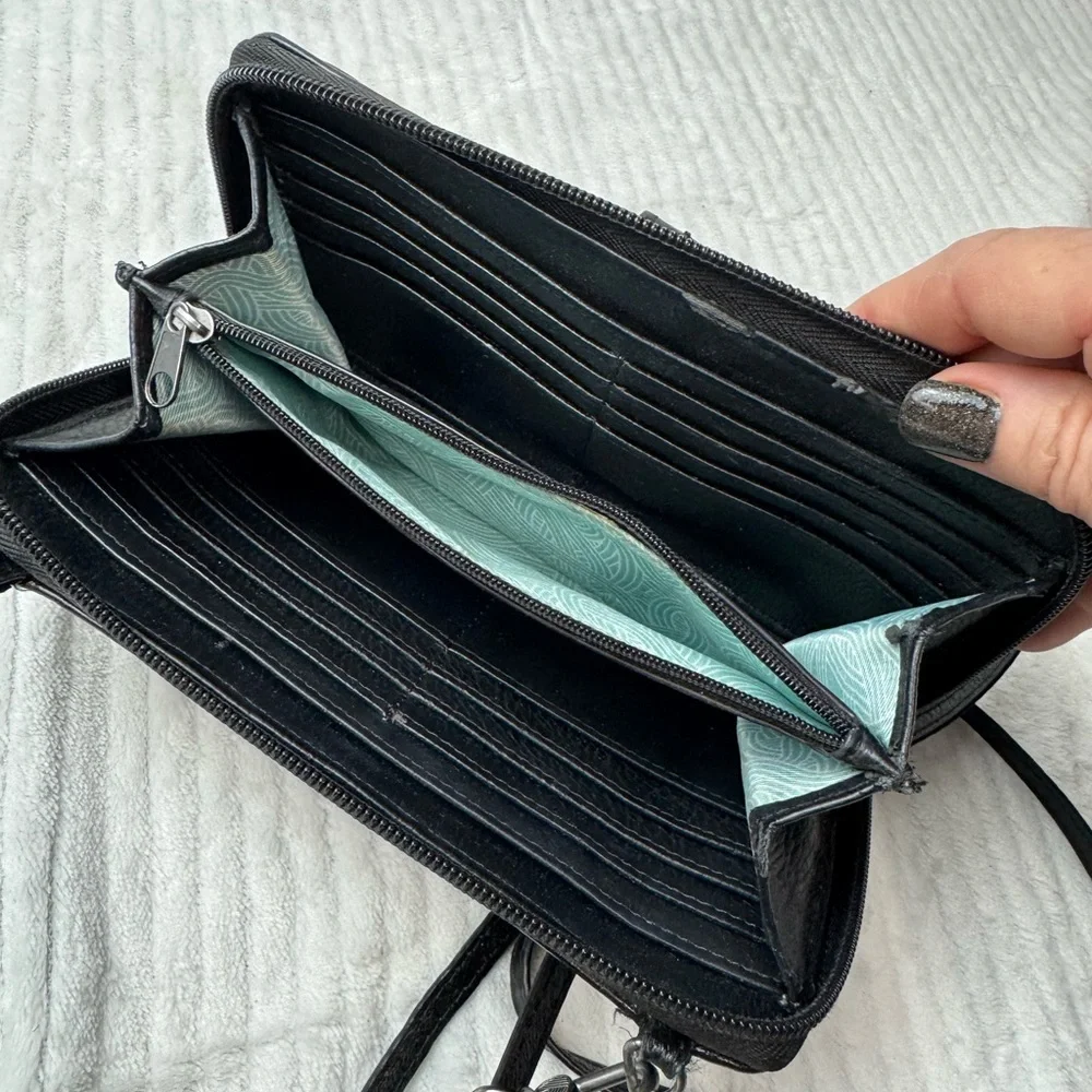 The Sak Elegant Black Crossbody Bag - Picture 4 of 5